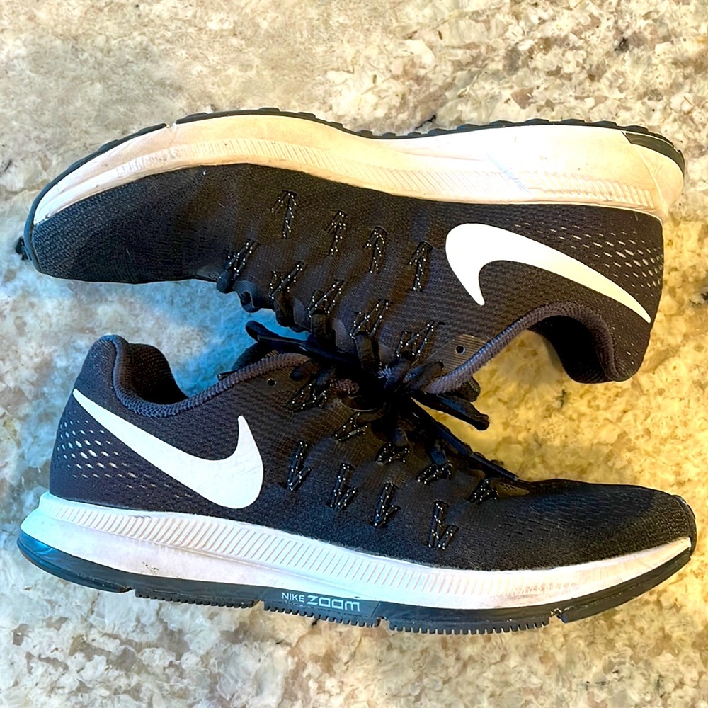 Nike Black and White Athletic Shoes